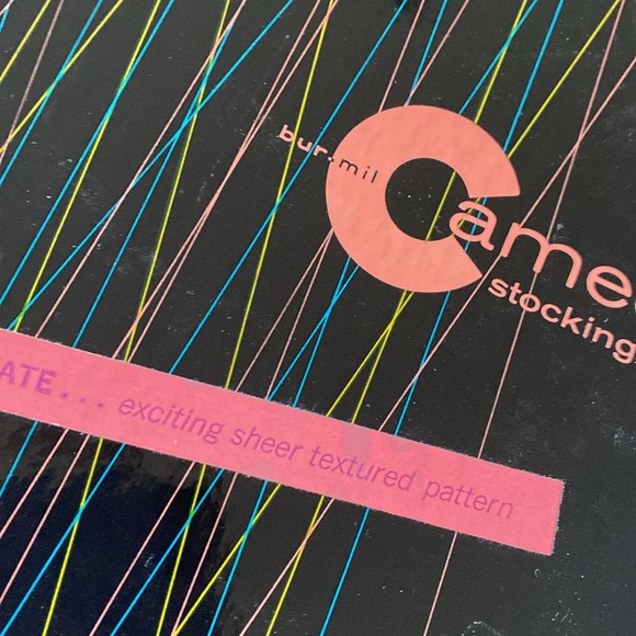 Vintage Bur-Mil Cameo Sheer Textured Thigh High Stocking’s Hosiery - Picture 3 of 13